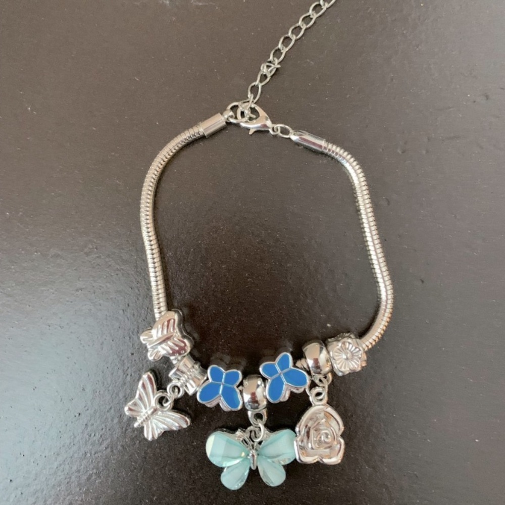 NEW Silver Tone Charm Bracelet